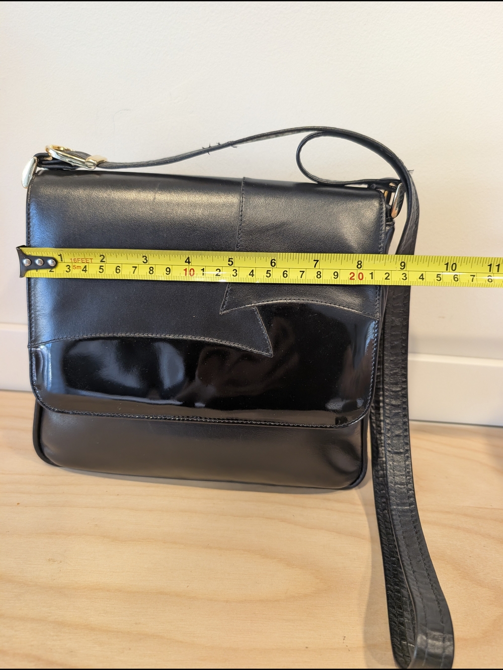 Vintage Naturalizer Black Leather & Patent Flap Shoulder Bag - Made in Canada - Picture 13 of 15